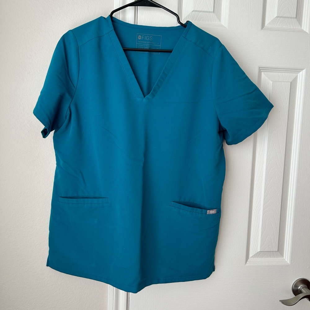 Figs Scrub Top